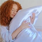 PEQUENOS DEFEITOS Fronha BRANCA POP  50cm x 65cm