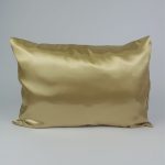 Fronha com ZIPPER Ouro de Cetim Anti Frizz - QUEEN SIZE 55X70