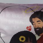 Fronha com ZIPPER Jesus de Cetim Anti Frizz - QUEEN SIZE 55X70 - Imagem 5